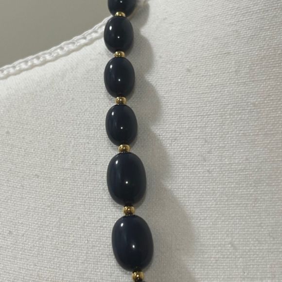 VTG Monet Black Varied Sized Beads Gold Tone Spacers Single Strand 28" Necklace - Picture 3 of 6